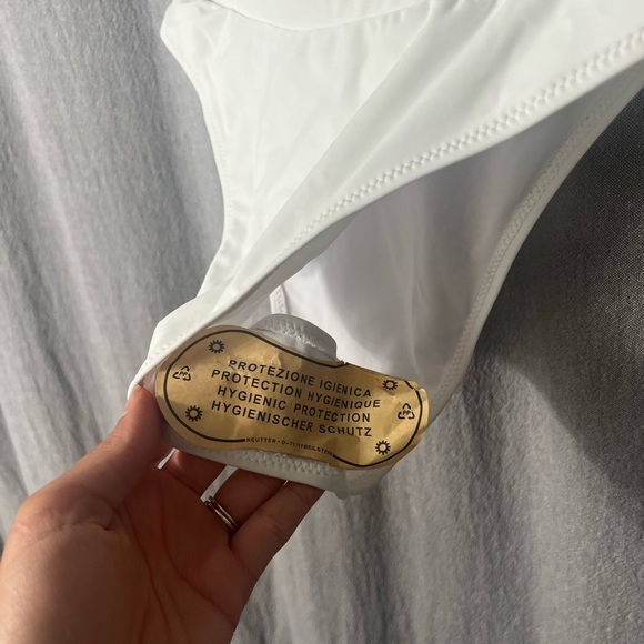 White bikini bottoms - Picture 3 of 5